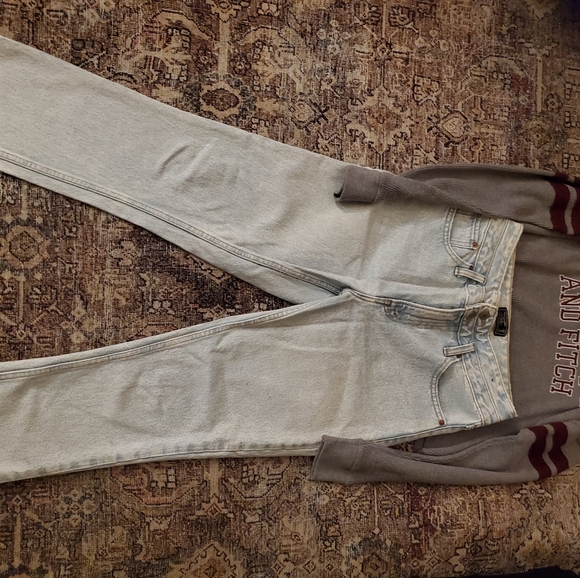 Jeans - Picture 7 of 8